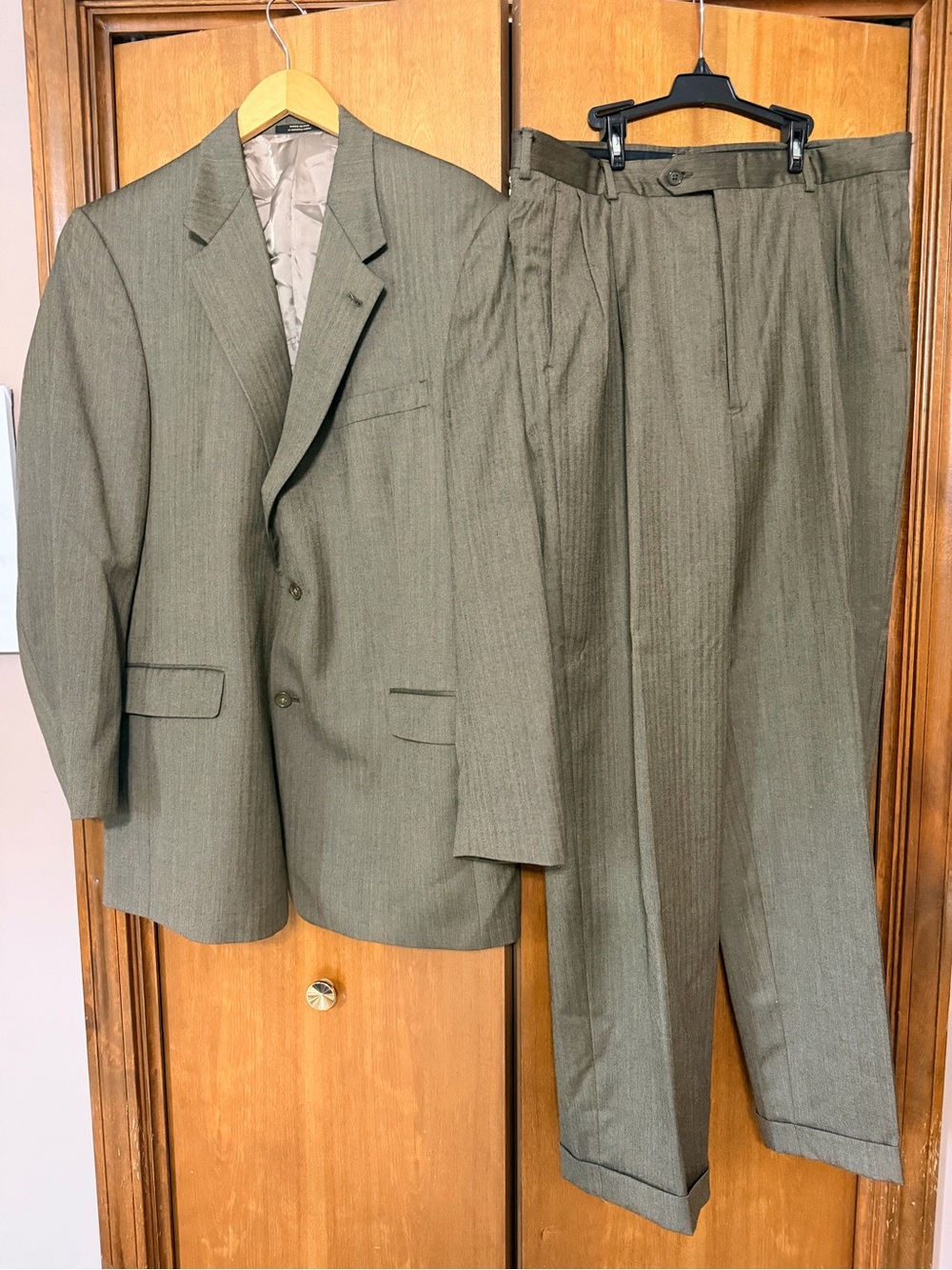 Hart Schaffner Marx Brown Herringbone Two-Piece Suit Blazer & Trousers